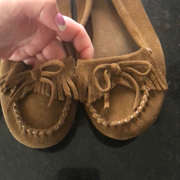Minnetonka moccasin size 5 - Picture 4 of 6